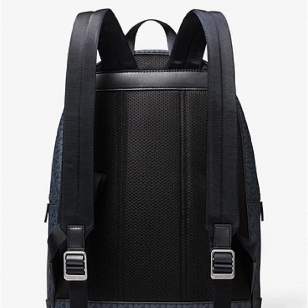 New. Backpack - Picture 2 of 3